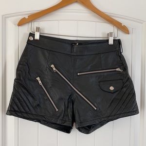 Elliott Label - Black Leather Shorts XS zippers